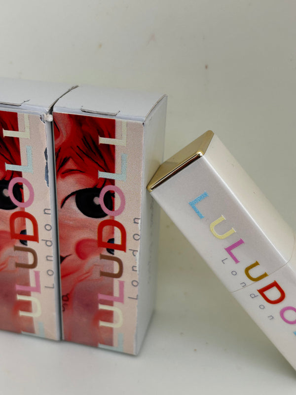 Kiss to Lipsticks
